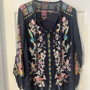 Johnny Was like new silk embroidered tunic, perfect for all seasons